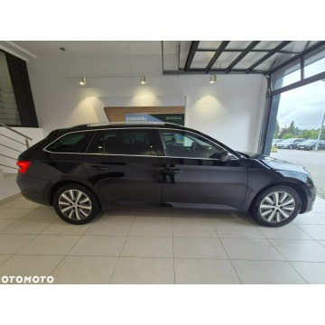Skoda Superb 2020,  2.0 diesel, automat - Na sprzedaż za 87 900 zł - Kraków - zdjęcie 2