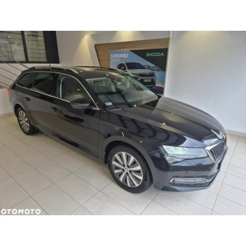 Škoda Superb - 2022