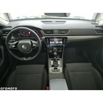 Skoda Superb 2022,  1.5 benzyna, automat - Na sprzedaż za 86 900 zł - Kraków - zdjęcie 11