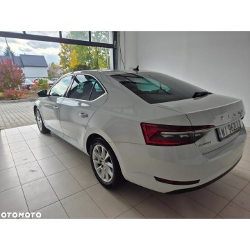 Skoda Superb  Sedan/Limuzyna 2021,  1.5 benzyna - Na sprzedaż za 72 900 zł - Kraków - zdjęcie 11