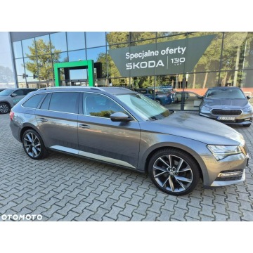 Škoda Superb - 2022