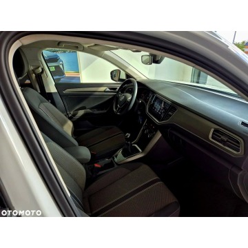 Volkswagen T-Roc  SUV 2020,  1.0 benzyna - Na sprzedaż za 74 900 zł - Kraków - zdjęcie 10