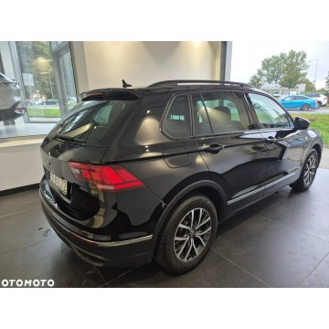 Volkswagen Tiguan  SUV 2021,  1.5 benzyna, automat - Na sprzedaż za 96 900 zł - Kraków - zdjęcie 6