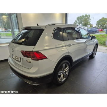 Volkswagen Tiguan Allspace  SUV 2018,  2.0 benzyna, automat - Na sprzedaż za 93 900 zł - Kraków - zdjęcie 7