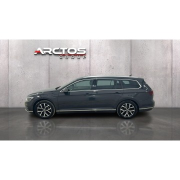 Volkswagen Passat  Kombi 2020,  2.0 diesel, automat - Na sprzedaż za 76 600 zł - Warszawa - zdjęcie 2
