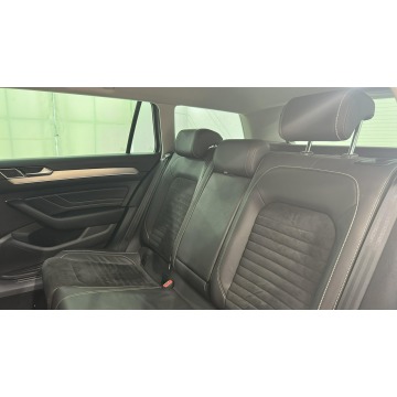 Volkswagen Passat  Kombi 2020,  2.0 diesel, automat - Na sprzedaż za 76 600 zł - Warszawa - zdjęcie 12