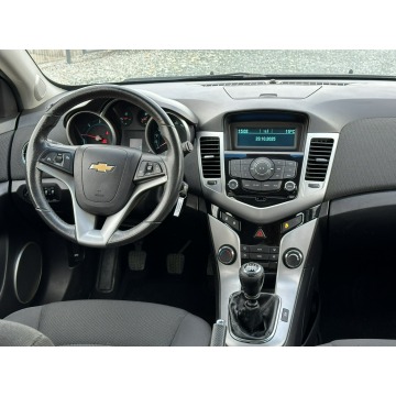 Chevrolet Cruze  Hatchback 2011,  2.0 diesel - Na sprzedaż za 13 900 zł - Wrocław - zdjęcie 4