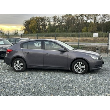 Chevrolet Cruze  Hatchback 2011,  2.0 diesel - Na sprzedaż za 13 900 zł - Wrocław - zdjęcie 5
