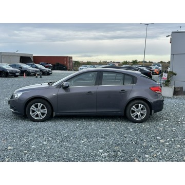 Chevrolet Cruze  Hatchback 2011,  2.0 diesel - Na sprzedaż za 13 900 zł - Wrocław - zdjęcie 9