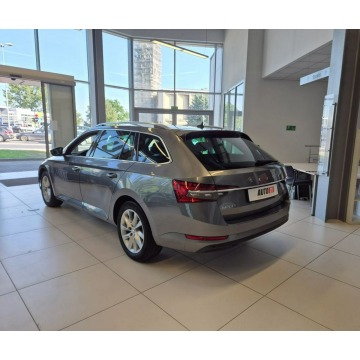 Skoda Superb 2022,  1.5 benzyna, automat - Na sprzedaż za 84 900 zł - Kraków - zdjęcie 5