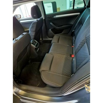 Skoda Superb 2022,  1.5 benzyna, automat - Na sprzedaż za 84 900 zł - Kraków - zdjęcie 11