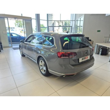 Volkswagen Passat 2022,  1.5 benzyna, automat - Na sprzedaż za 77 900 zł - Kraków - zdjęcie 5