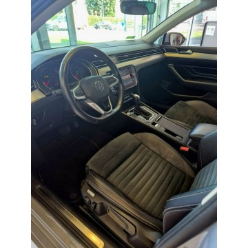 Volkswagen Passat 2022,  1.5 benzyna, automat - Na sprzedaż za 77 900 zł - Kraków - zdjęcie 9