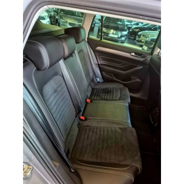 Volkswagen Passat 2022,  1.5 benzyna, automat - Na sprzedaż za 77 900 zł - Kraków - zdjęcie 12