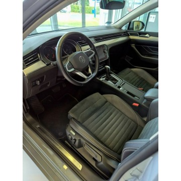 Volkswagen Passat 2022,  2.0 diesel, automat - Na sprzedaż za 87 900 zł - Kraków - zdjęcie 9