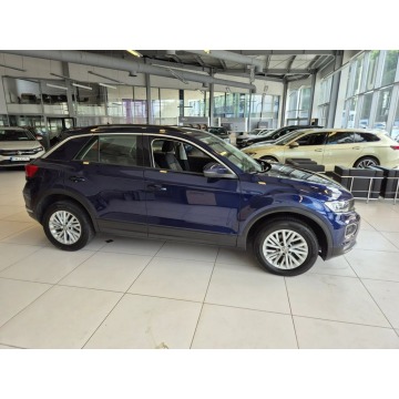 Volkswagen T-Roc  SUV 2019,  1.5 benzyna, automat - Na sprzedaż za 69 900 zł - Kraków - zdjęcie 4