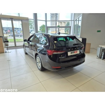 Skoda Octavia 2021,  1.5 benzyna, automat - Na sprzedaż za 62 900 zł - Kraków - zdjęcie 5