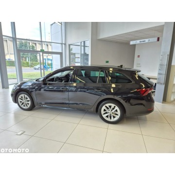 Skoda Octavia 2021,  1.5 benzyna, automat - Na sprzedaż za 62 900 zł - Kraków - zdjęcie 6