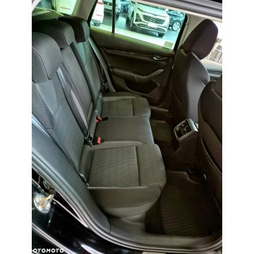 Skoda Octavia 2021,  1.5 benzyna, automat - Na sprzedaż za 62 900 zł - Kraków - zdjęcie 11