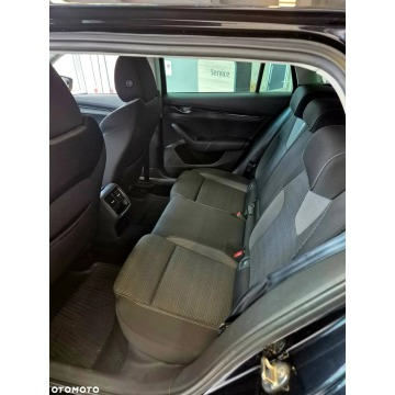 Skoda Octavia 2021,  1.5 benzyna, automat - Na sprzedaż za 62 900 zł - Kraków - zdjęcie 10