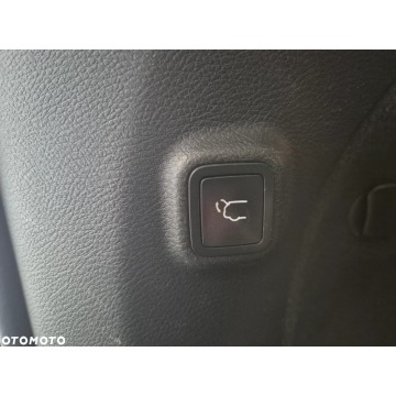 Jeep Cherokee  SUV 2019,  3.2 benzyna, automat - Na sprzedaż za 88 900 zł - Kraków - zdjęcie 9