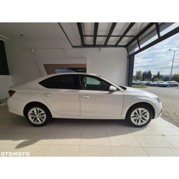 Skoda Octavia  Sedan/Limuzyna 2021,  1.5 benzyna - Na sprzedaż za 57 900 zł - Kraków - zdjęcie 5