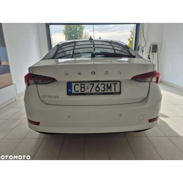Skoda Octavia  Sedan/Limuzyna 2021,  1.5 benzyna - Na sprzedaż za 57 900 zł - Kraków - zdjęcie 9