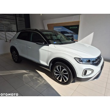 Volkswagen T-Roc  SUV 2022,  1.5 benzyna - Na sprzedaż za 97 900 zł - Kraków - zdjęcie 4