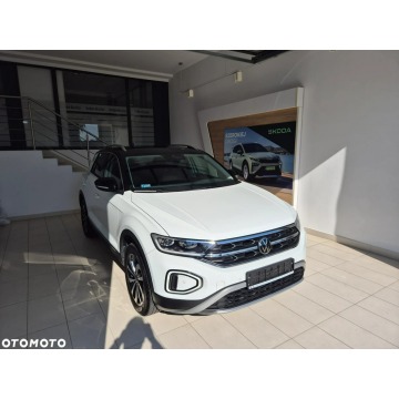 Volkswagen T-Roc  SUV 2022,  1.5 benzyna - Na sprzedaż za 97 900 zł - Kraków - zdjęcie 3
