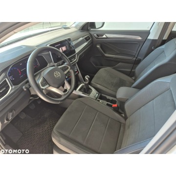 Volkswagen T-Roc  SUV 2022,  1.5 benzyna - Na sprzedaż za 97 900 zł - Kraków - zdjęcie 12