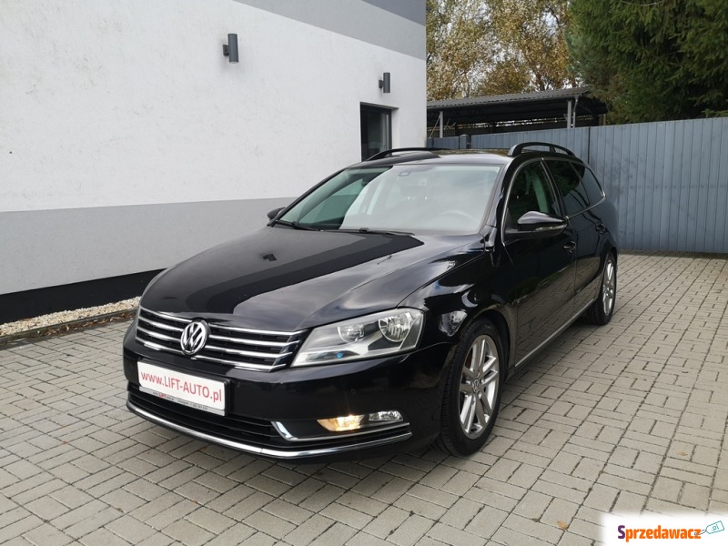 Volkswagen Passat 2011,  2.0 diesel - Na sprzedaż za 29 900 zł - Strzegom