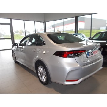 Toyota Corolla  Sedan/Limuzyna 2020 benzyna - Na sprzedaż za 67 500 zł - Dębica - zdjęcie 3