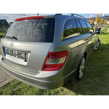 Mercedes - Benz C-klasa  Kombi 2010,  1.8 benzyna, automat - Na sprzedaż za 22 300 zł - Wejherowo - zdjęcie 5