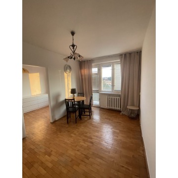 2pok, 33met, okolice Piłsudzkiego BALKON Piwnica (Wrocław)
