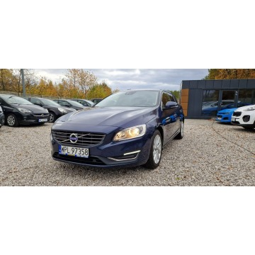 Volvo V60 2015,  2.0 diesel - Na sprzedaż za 46 900 zł - Płock - zdjęcie 2