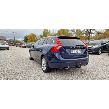 Volvo V60 2015,  2.0 diesel - Na sprzedaż za 46 900 zł - Płock - zdjęcie 9
