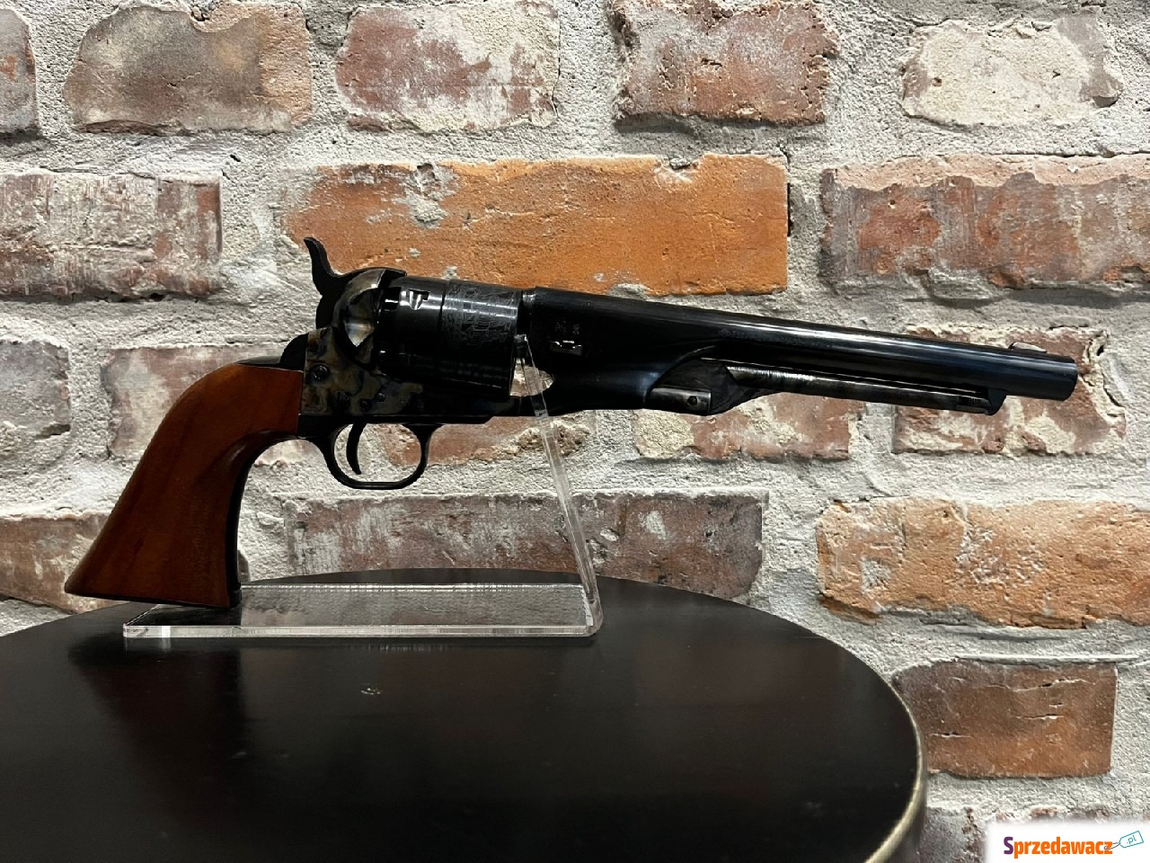 Rewolwer czarnoprochowy Colt 1860...