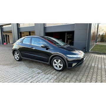 Honda Civic  Hatchback 2006,  1.3 benzyna - Na sprzedaż za 13 500 zł - Gołków - zdjęcie 2