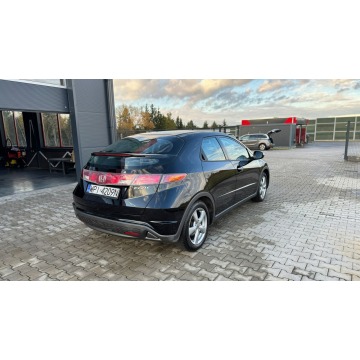 Honda Civic  Hatchback 2006,  1.3 benzyna - Na sprzedaż za 13 500 zł - Gołków - zdjęcie 5