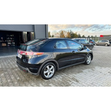 Honda Civic  Hatchback 2006,  1.3 benzyna - Na sprzedaż za 13 500 zł - Gołków - zdjęcie 4