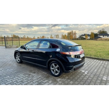 Honda Civic  Hatchback 2006,  1.3 benzyna - Na sprzedaż za 13 500 zł - Gołków - zdjęcie 8