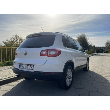 Volkswagen Tiguan  SUV 2010,  2.0 diesel, automat - Na sprzedaż za 33 999 zł - Gostyń - zdjęcie 6