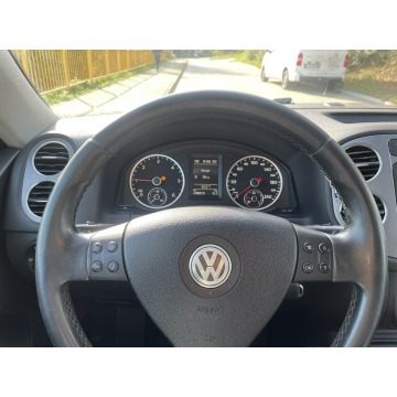 Volkswagen Tiguan  SUV 2010,  2.0 diesel, automat - Na sprzedaż za 33 999 zł - Gostyń - zdjęcie 10