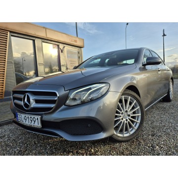 Mercedes - Benz E-klasa  Sedan/Limuzyna 2017,  2.0 benzyna, automat - Na sprzedaż za 89 900 zł - Łosino - zdjęcie 3