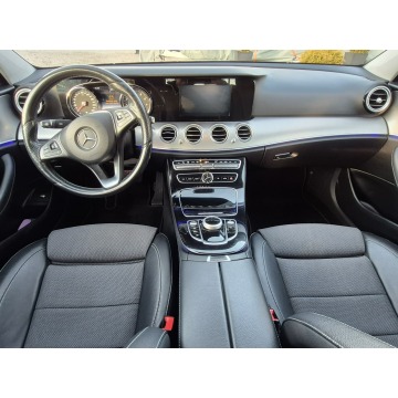 Mercedes - Benz E-klasa  Sedan/Limuzyna 2017,  2.0 benzyna, automat - Na sprzedaż za 89 900 zł - Łosino - zdjęcie 7