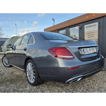 Mercedes - Benz E-klasa  Sedan/Limuzyna 2017,  2.0 benzyna, automat - Na sprzedaż za 89 900 zł - Łosino - zdjęcie 4