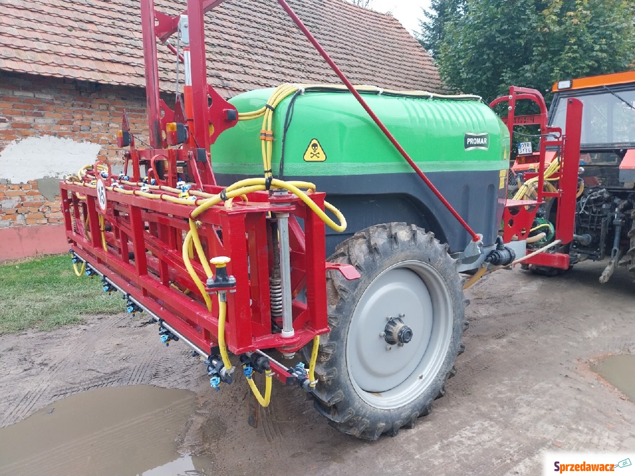 Opryskiwacz 2500 l, szer. 18 m