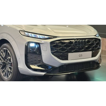 Audi Q3  SUV 2026,  2.0 benzyna, automat - Na sprzedaż za 251 830 zł - Warszawa - zdjęcie 3