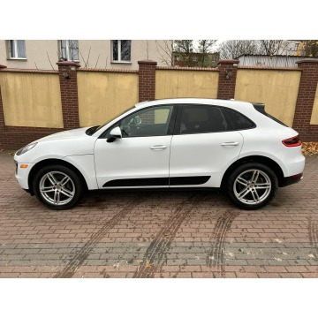 Porsche Macan  SUV 2017,  2.0 benzyna, automat - Na sprzedaż za 99 000 zł - Słupsk - zdjęcie 2