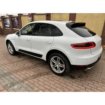 Porsche Macan  SUV 2017,  2.0 benzyna, automat - Na sprzedaż za 99 000 zł - Słupsk - zdjęcie 5